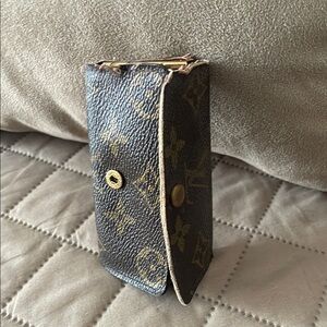 REHAB Louis Vuitton Monogram Key Holder
